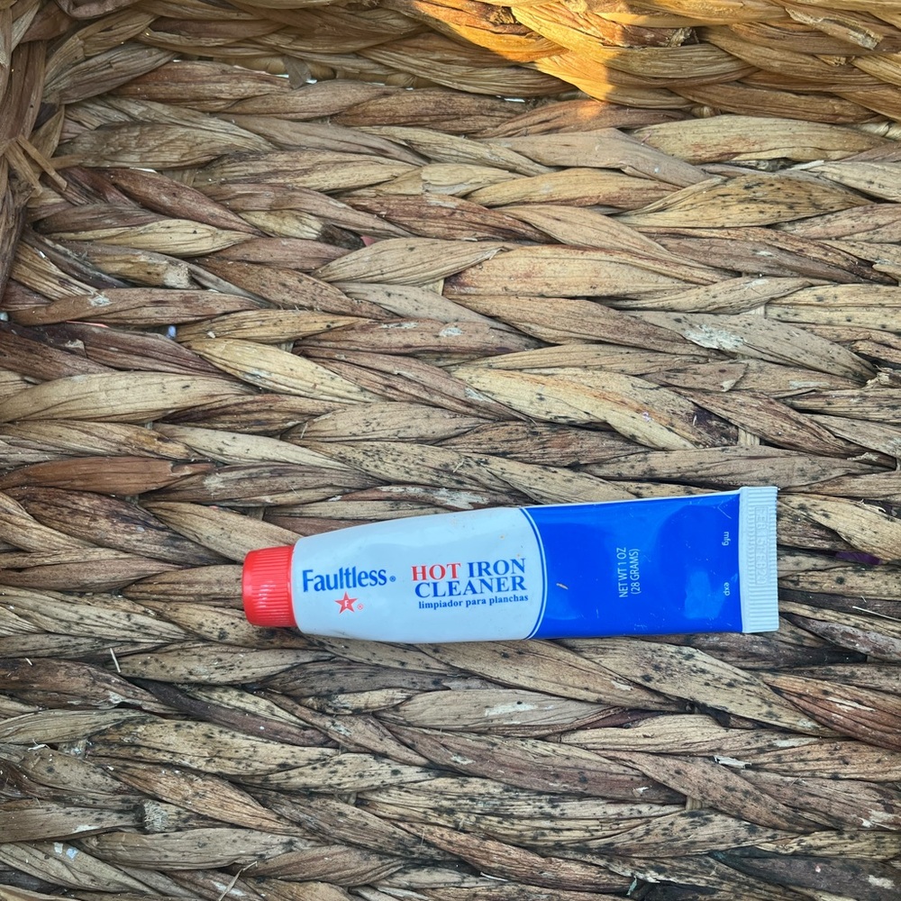 Hot Iron Cleaner - Red and Blue